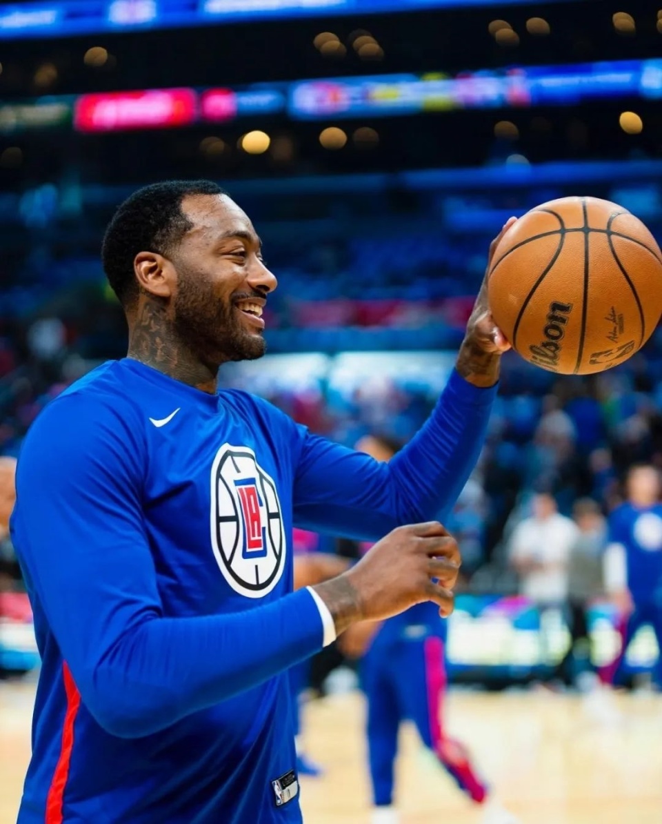 乐竞体育-包含里程碑夜！洛杉矶湖人扳平良机，足总杯转会期刷纪录，管理层满意，赛程密集仍需轮换的词条