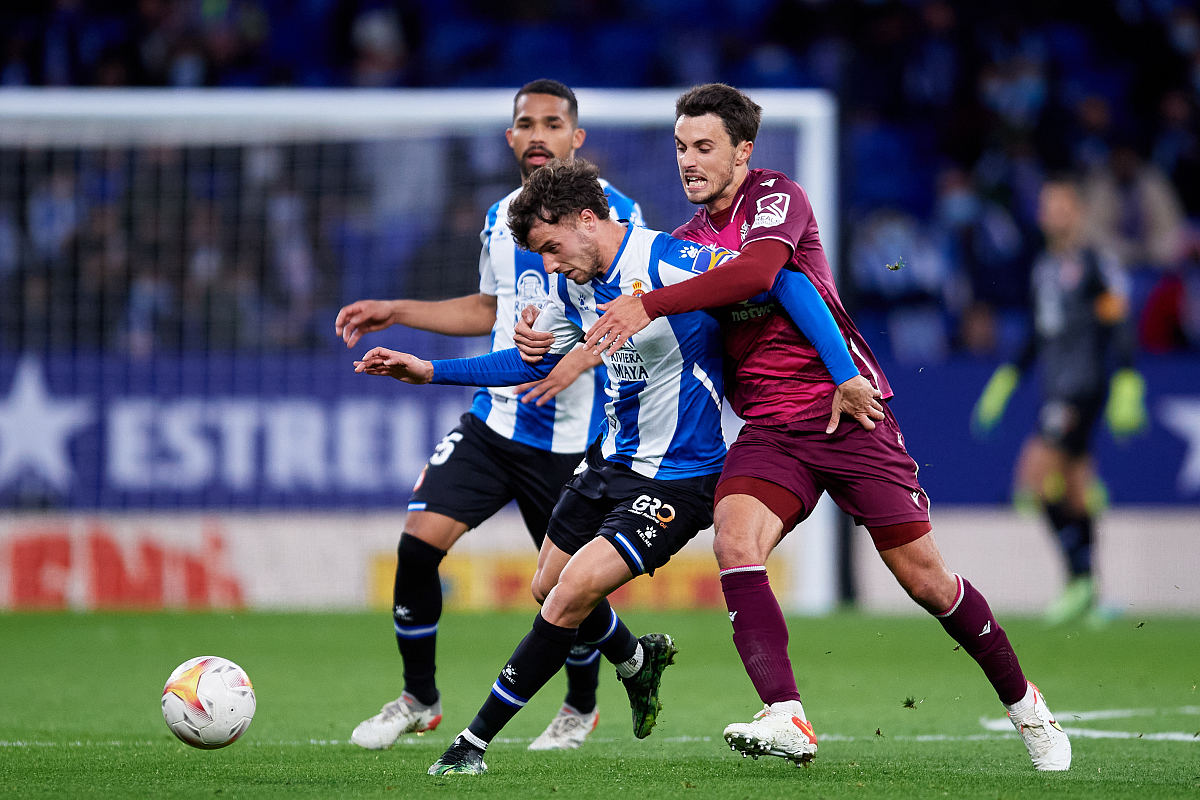 爱游戏-切尔西今晨状态回暖，志在欧联名次提升，气氛紧张，训练强度明显提升的简单介绍